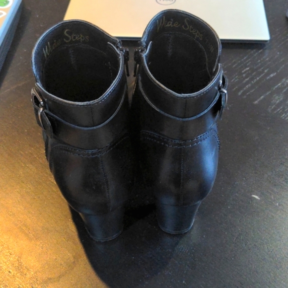 Wide Steps Mascot Black Glove Leather Boot size UK 7.5 W - Picture 9 of 14